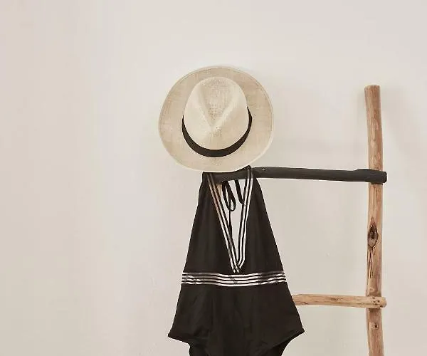 Maison By Monocle Guest house